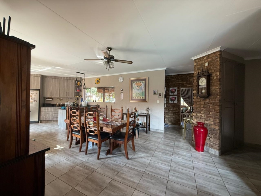 4 Bedroom Property for Sale in Geelhoutpark North West